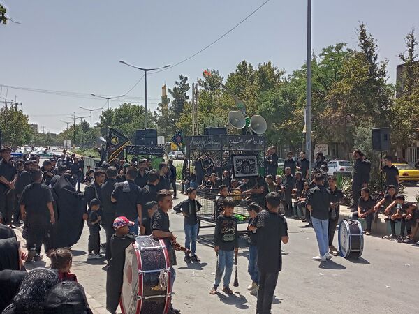 تعزیه خوانی عاشورا در روستای برزنون