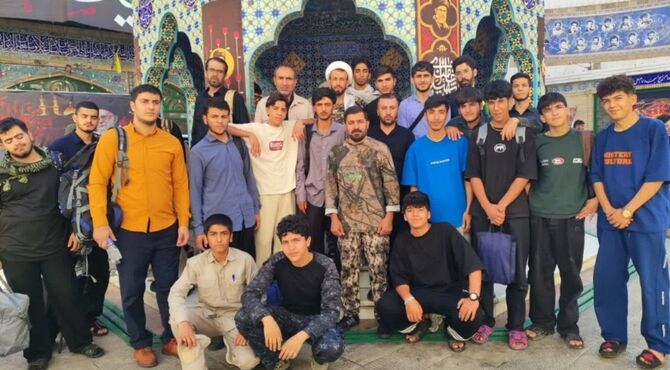 حضور دانش‌آموزان بسیجی کهگیلویه وبویراحمد در مراسم وداع با قائد شهید امت 