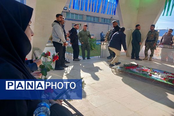 تشییع شهید قهرمان بر دستان پهلوانان خوزستان