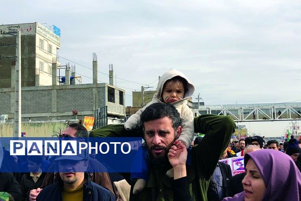 22بهمن در اسلامشهر؛ خیابان‌ها در آغوش انقلاب