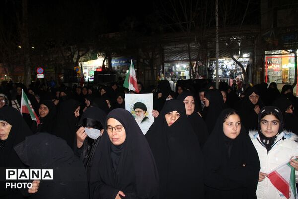 حضور گسترده و چشمگیر مردم فاروج در چهارمین شب شهادت رهبر معظم انقلاب 