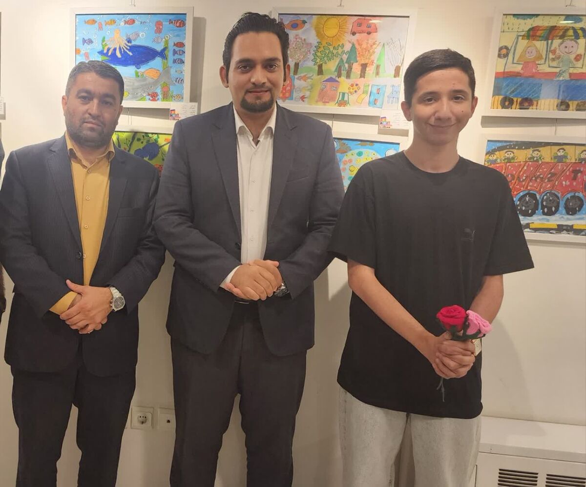 آثار هنری دانش‌آموزان با نیازهای ویژه در نمایشگاه «سفر به سرزمین خیال» درخشید