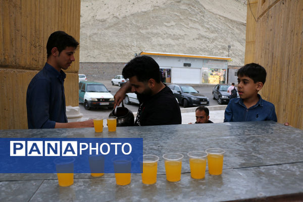 دعای عرفه در یادمان شهدای گمنام کوه خضر نبی(ع) قم