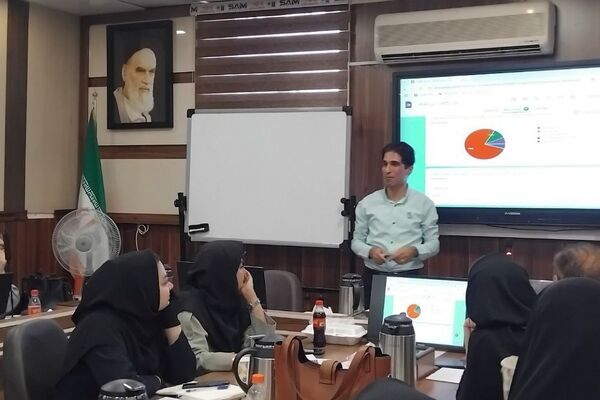برگزاری جلسه آموزشی سرگروه های آموزشی قطب شهرری به میزبانی ناحیه یک شهرری