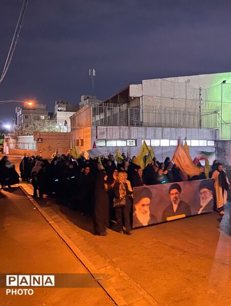 طنین‌ صدای شعار «مرگ بر آمریکا و اسرائیل» در فلکه سوم خزانه 
