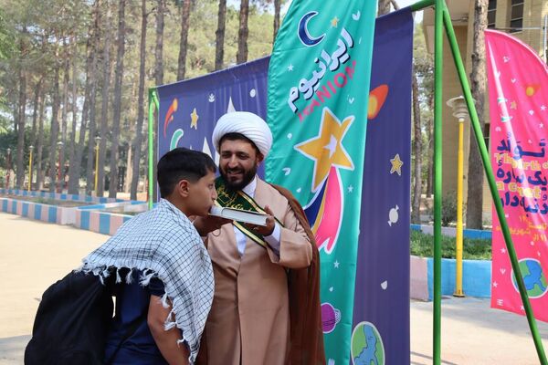 برگزاری افتتاحیه طرح ولایت پویندگان پسر در اردوگاه شهید بهشتی اصفهان