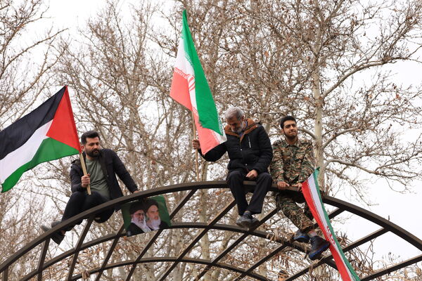 راهپیمایی ۲۲ بهمن در کرج 