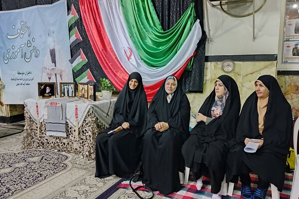 مراسم معنوی اعتکاف دانش‌آموزی(دختران) در مساجد کرمانشاه 