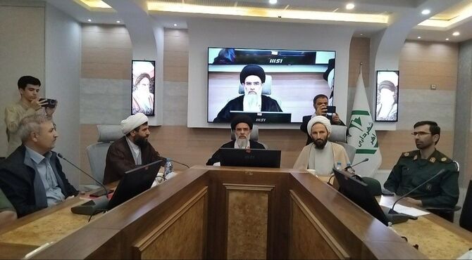 نشست مدیرکل  تبلیغات اسلامی آذربایجان‌شرقی با اصحاب رسانه و اعضای شبکه سایبری اهر