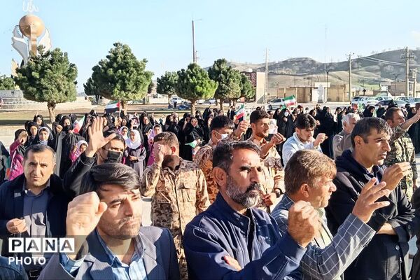 بیعت دانش‌آموزان دیشموکی  با رهبر انقلاب