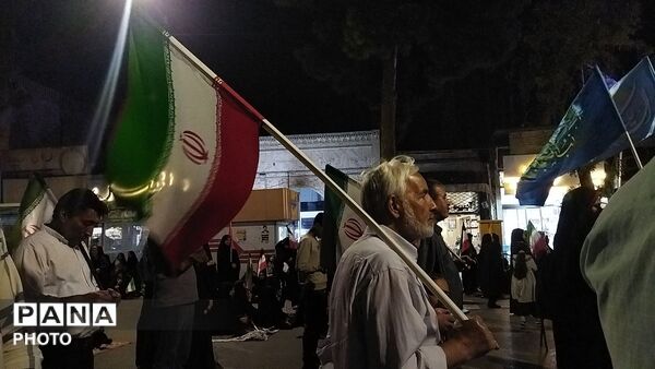  باز هم قراره شبانه مردم در حسینیه امام خامنه‌ای نیشابور