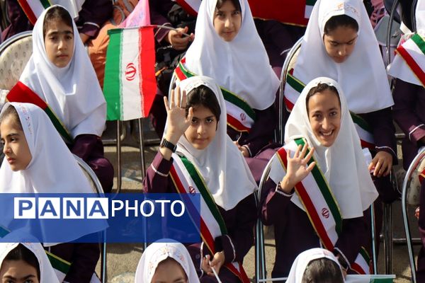 صبح مهر با کیف‌های رنگی و رؤیاهای روشن؛ مدرسه دوباره جان گرفت