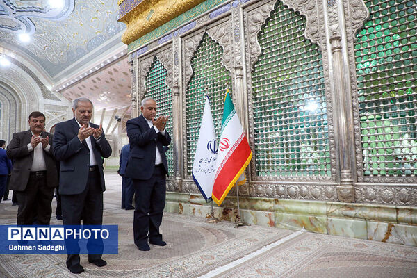 مراسم تجدید میثاق وزیر آموزش و پرورش و معلمان با آرمان‌های امام راحل (ره)