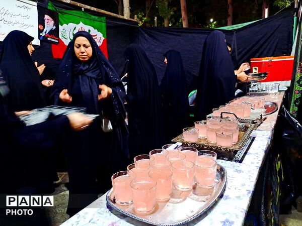 شب‌های نورانی سوگ و همدلی مردمان؛ در گلزار شهدای عباس آباد شهریار
