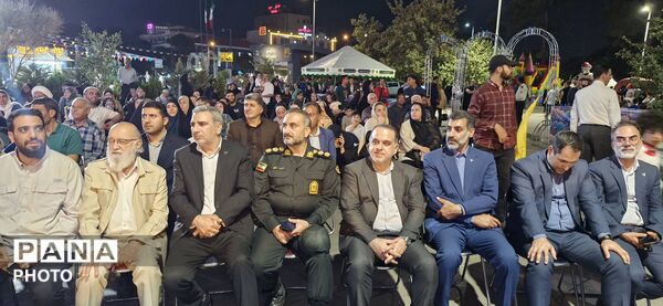 ایستگاه شادی در دروازه‌ی تهران؛ طعم شیرین میلاد در قلب راه‌آهن