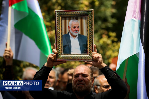 تجمع مقابل دانشگاه تهران در محکومیت ترور شهید اسماعیل هنیه