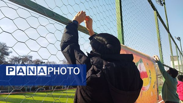 تزیین دبیرستان شاهد ابوذر غفاری نیشابور به مناسبت دهه فجر 