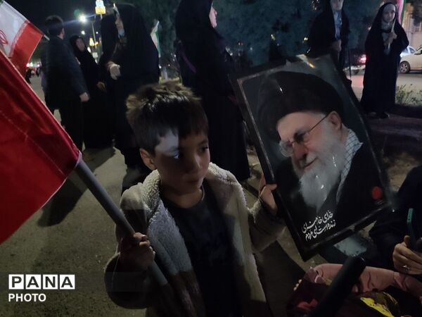 قاب پانا میزبان اجتماع پرشور مردمان ولایت مدار نیشابور در بلوار فضل
