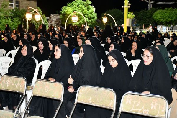 هفته‌ای برای ستایش دانایی؛ جشن معلمان در تالار ملک برگزار شد