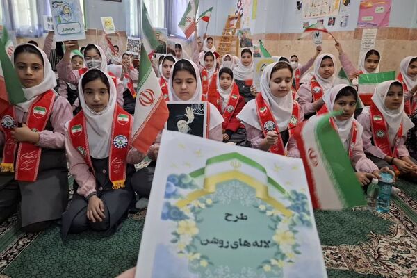 فیروزکوه میزبان طرح «لاله‌های روشن» کاشت نمادین گل به یاد شهدا