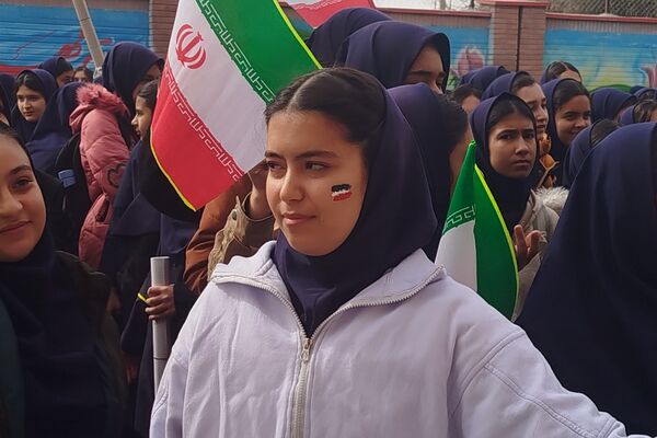 فرزندان ایران از مدارس شهریار تا راهپیمایی