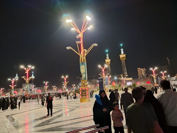 کبوتر حرم مشهد مقدس