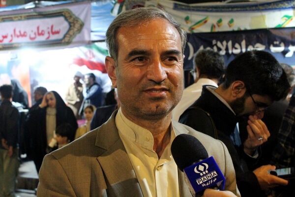 حضور فرهنگیان در آیین هفته معلم بجنورد، نماد آمادگی و نقش‌آفرینی آنان است