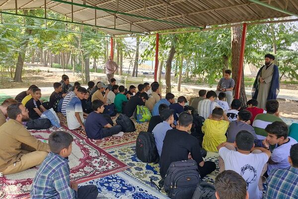برگزاری اردوی یک روزه تفریحی، ورزشی در کانون امام خمینی(ره)