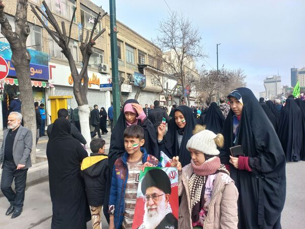 نسل فردا در مسیر انقلاب
