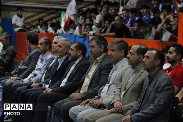 آغاز مسابقات ورزشی دانش‌آموزان پسر منطقه ۴ کشور در همدان