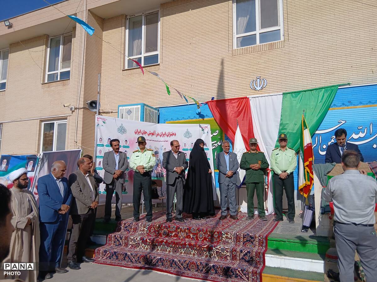 نواخته شدن زنگ مهر، نماز و ایثار در دبیرستان نمونه حضرت آمنه (س) مه‌ولات