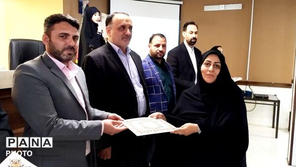 آیین تجلیل از منتخبین کشوری، استانی و منطقه ای طرح و برنامه های حوزه  آموزش  کلات