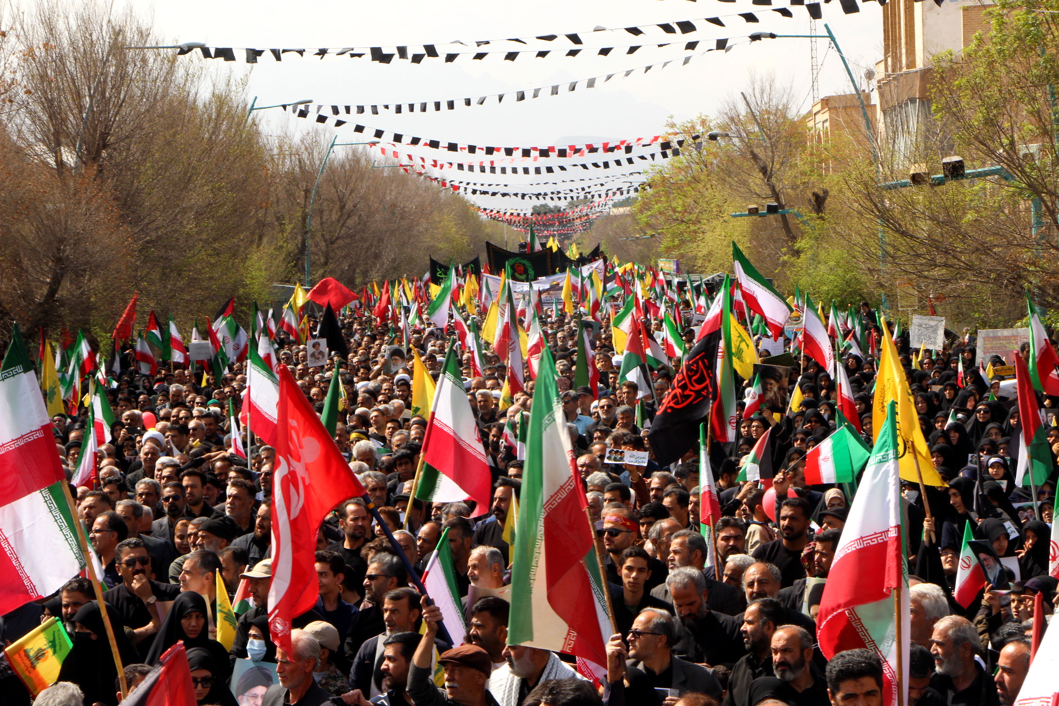 قاب هایی از حماسه آفرینی یزدی ها در روز قدس