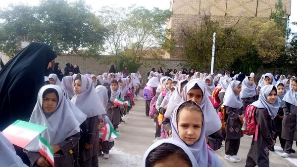 مراسم آغاز سال تحصیلی جدید در دبستان شهید نجفی فدافن 