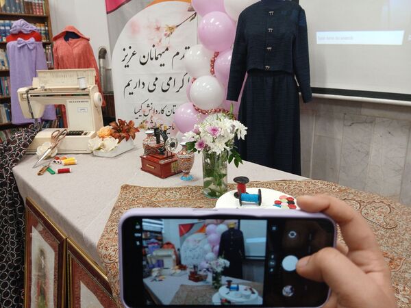جشن روز خیاط درهنرستان کیمیاناحیه۳
