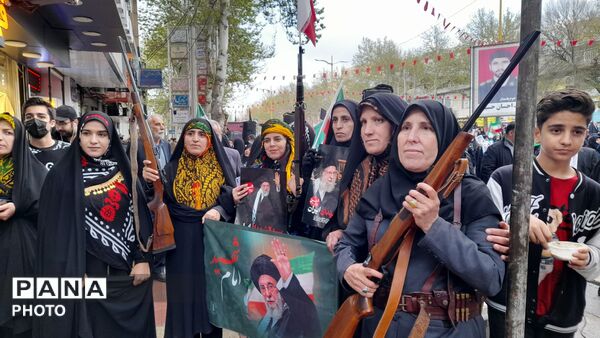 اجتماع بانوان خرم‌آبادی برای تکریم خانواده‌های شهدا و ایثارگران