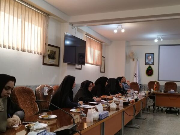 جلسه آموزشی ویژه مراقبان سلامت مدارس کاشان