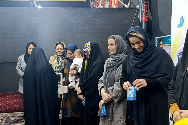  جشن «گل‌های زهرایی» در حسینیه شهدا با حضور دانش‌آموزان دبستان شهید طهرانی‌مقدم