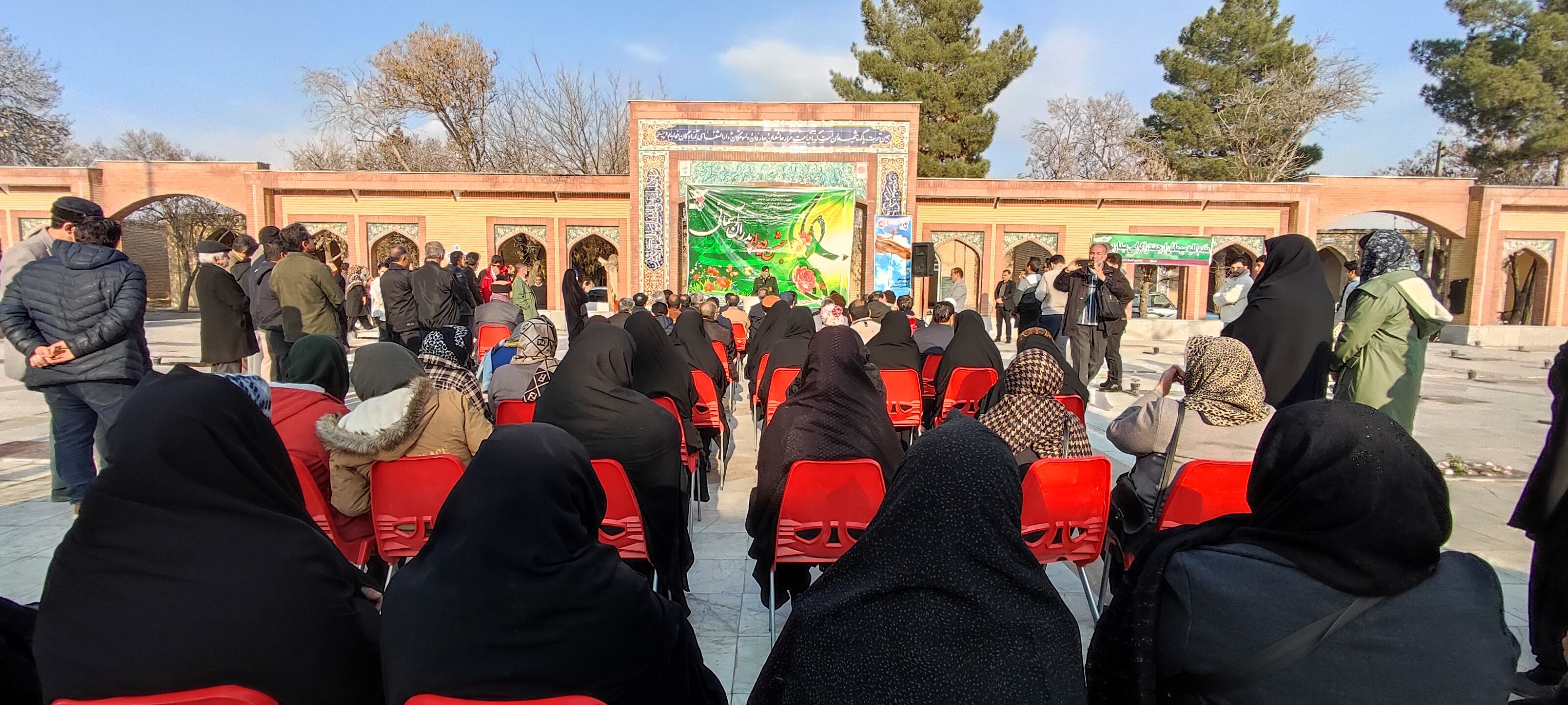 جشن پدران آسمانی در گلزار شهدای شهر زیارت