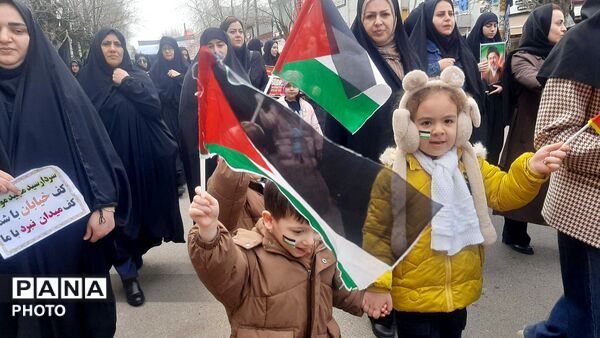 تجمع دانش‌آموزی-فرهنگی در محکومیت جنایات آمریکایی-صهیونی در تالش