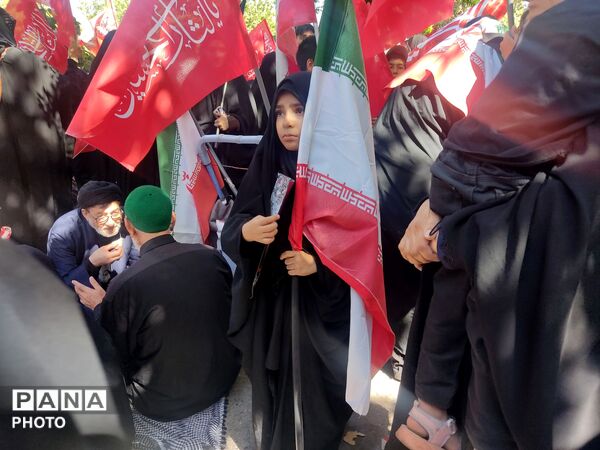 حضور پرشور ملت عظیم الشأن ایران در مراسم وداع با پیکر رهبر شهید