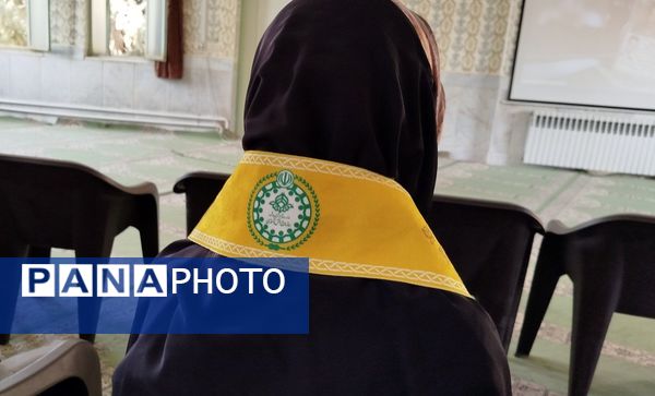 تجلیل از دانش‌آموز خبرنگاران پانا در لردگان