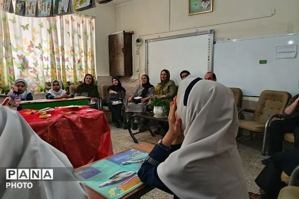 روشنایی ذهن در مسیر کلمات جاری می شود