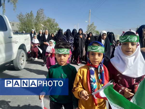 مردم بشاگرد پا به پای انقلاب