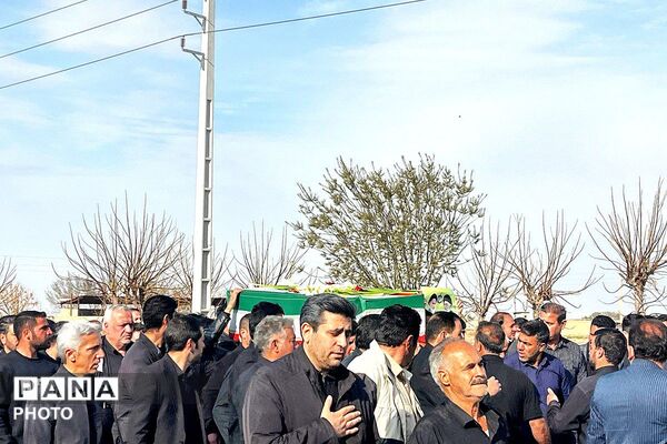 مراسم وداع و تشیع پیکر مطهر شهید محمد مهدی زواره ای در روستای طغان و امامزاده هادی شهر جوادآباد