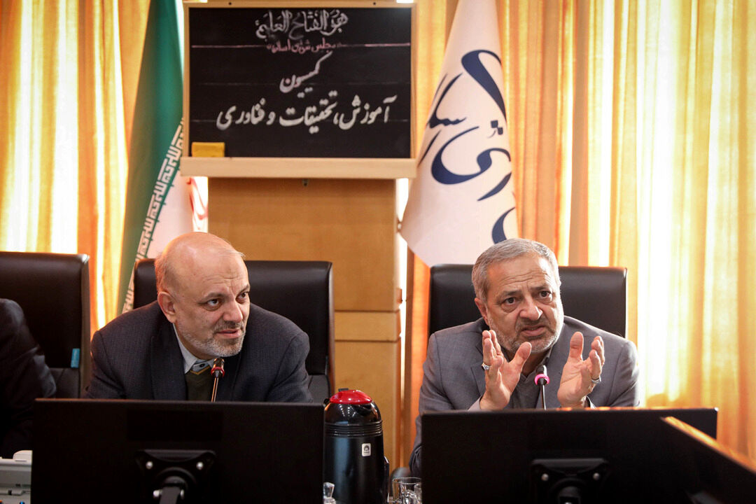 عملکرد وزیر آموزش و پرورش تاکنون خوب بوده است