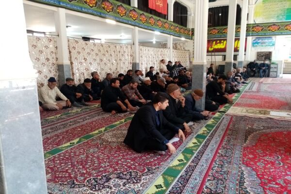 نماز جمعه در مسجد ابوالفضل شهر تیتکانلو