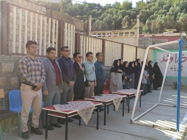 برگزاری المپیاد ورزشی درون‌مدرسه‌ای در دبیرستان ایرانسل معمولان