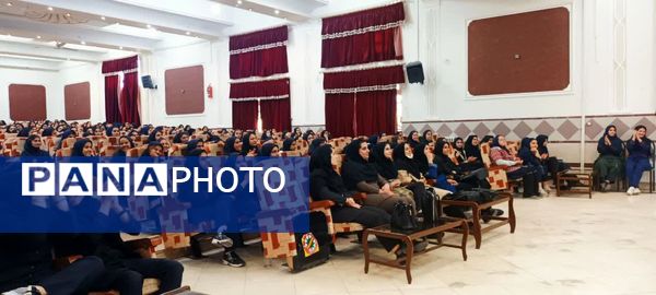 اردوی درون‌مدرسه‌ای و جشن میلاد امام زمان (عج) در دبستان برازنده مقدم ۱