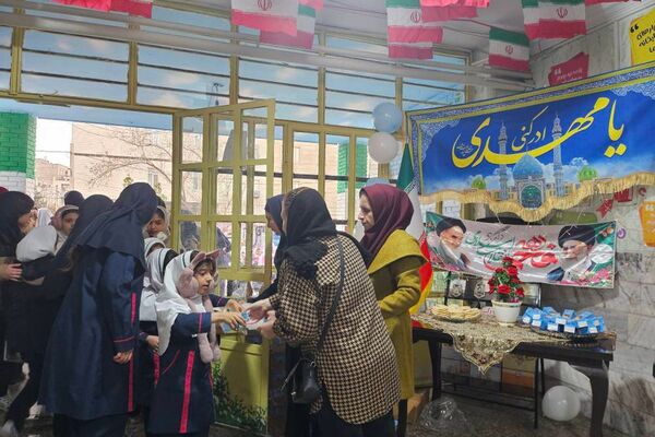 جشن میلاد امام زمان (عج) در دبستان هدی